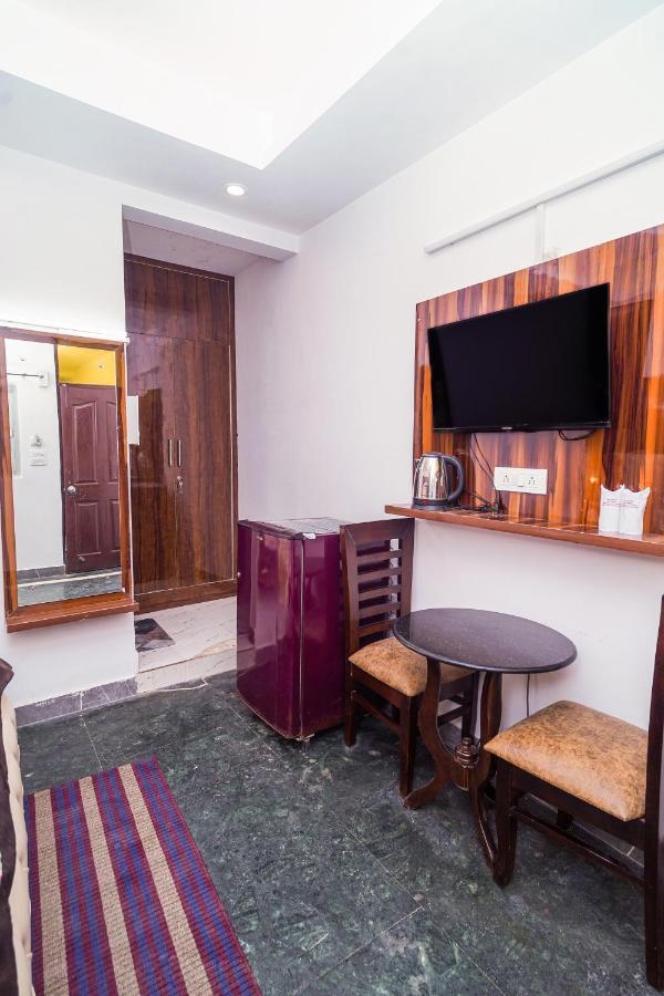 Hotel Golden Residency Nuova Delhi Esterno foto