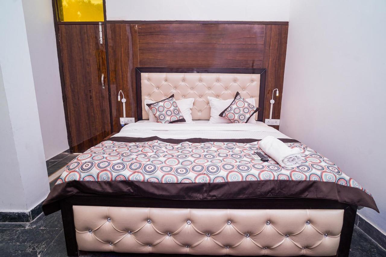 Hotel Golden Residency Nuova Delhi Esterno foto