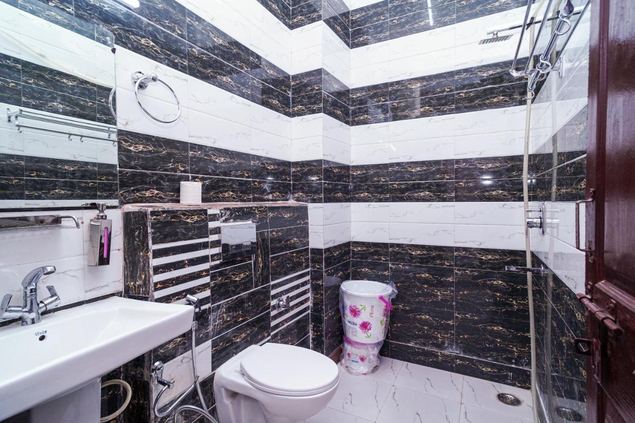 Hotel Golden Residency Nuova Delhi Esterno foto