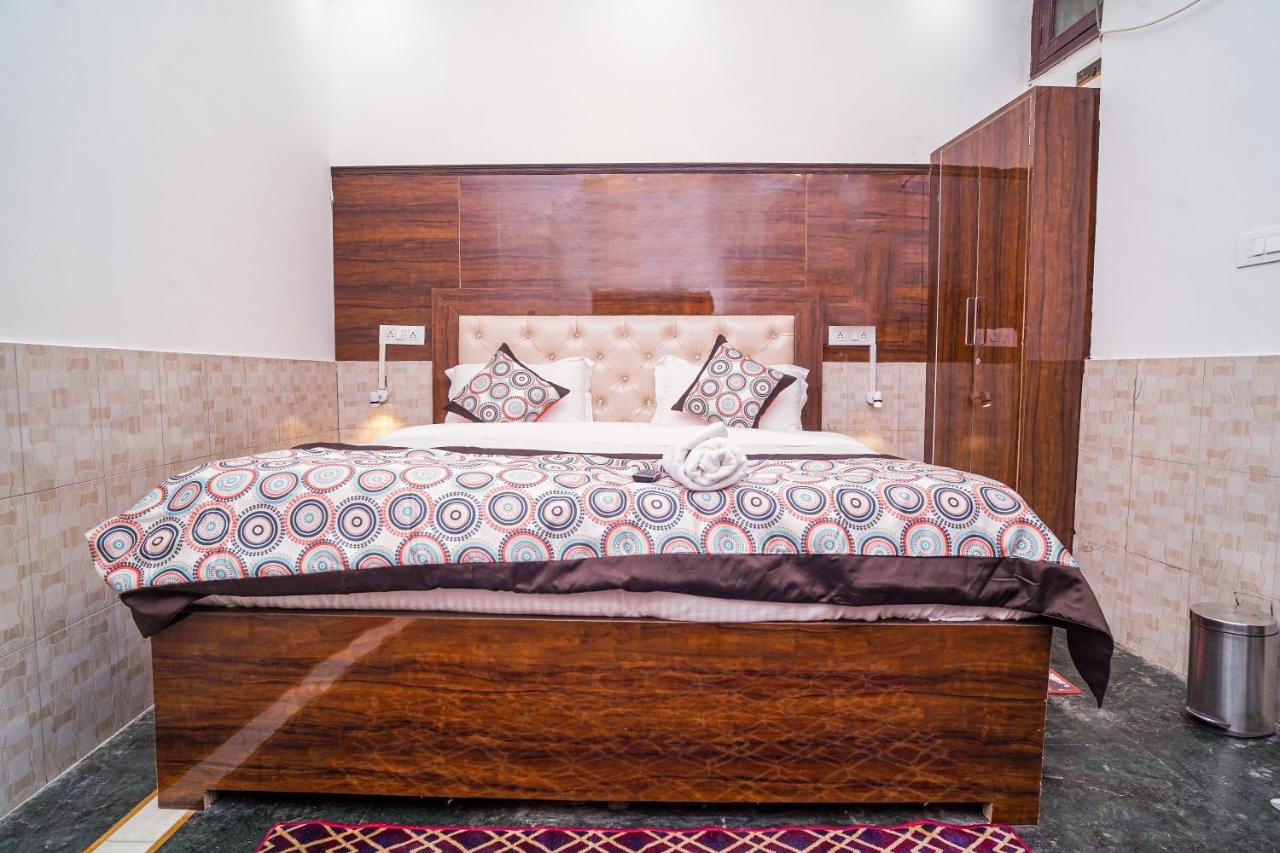 Hotel Golden Residency Nuova Delhi Esterno foto