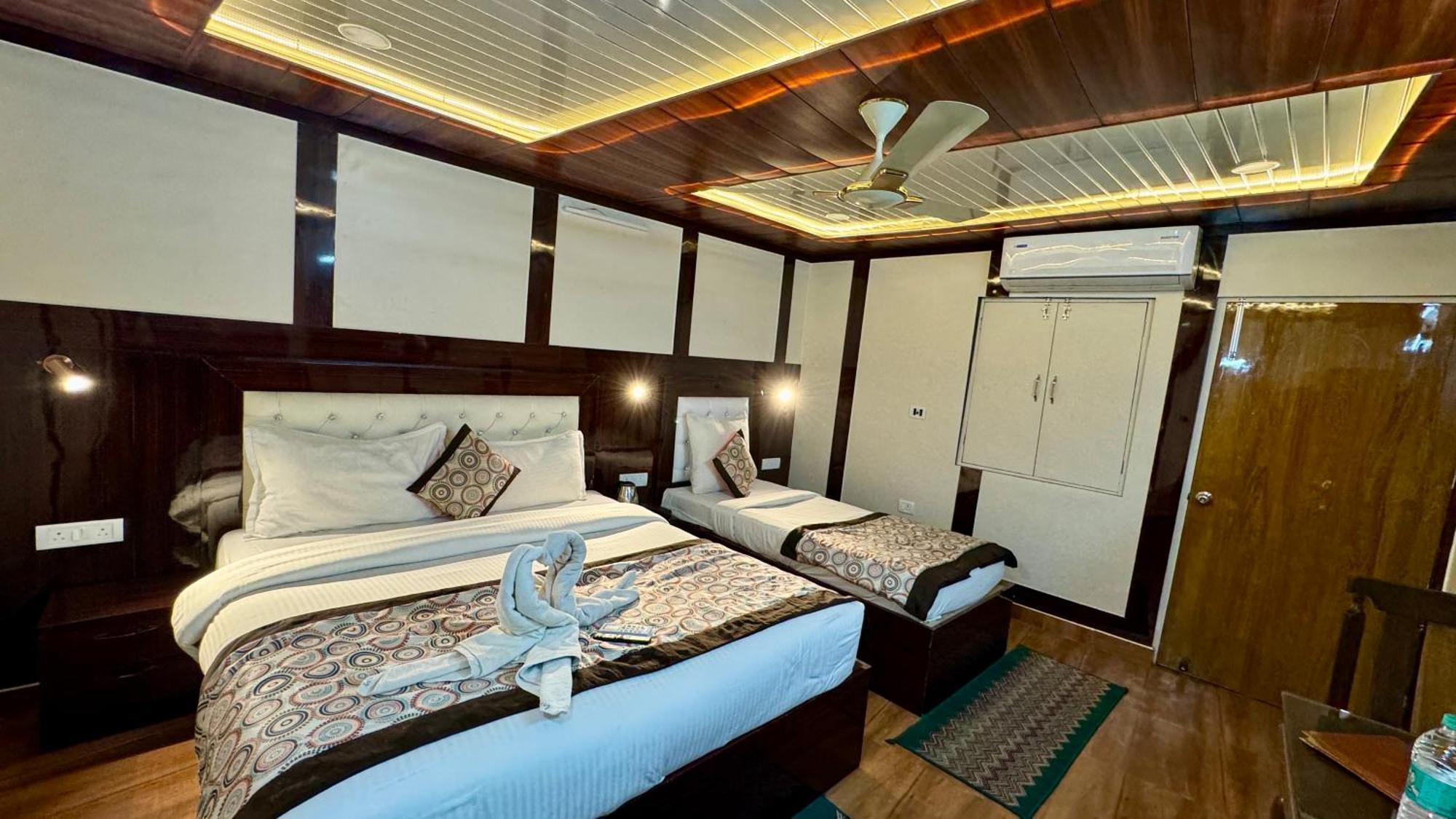 Hotel Golden Residency Nuova Delhi Esterno foto