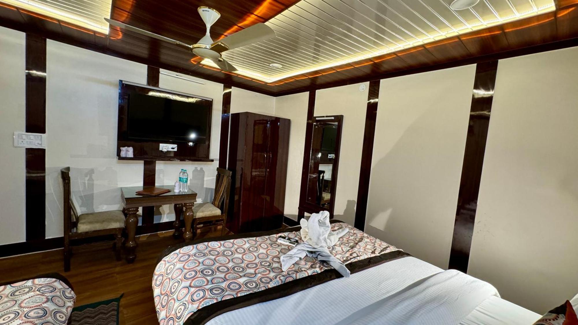 Hotel Golden Residency Nuova Delhi Esterno foto