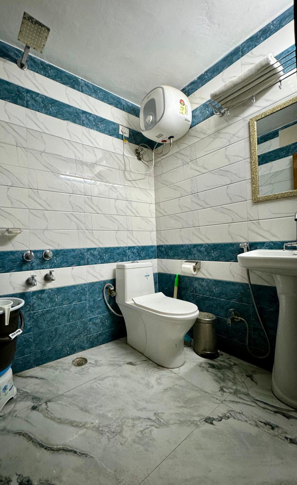 Hotel Golden Residency Nuova Delhi Esterno foto